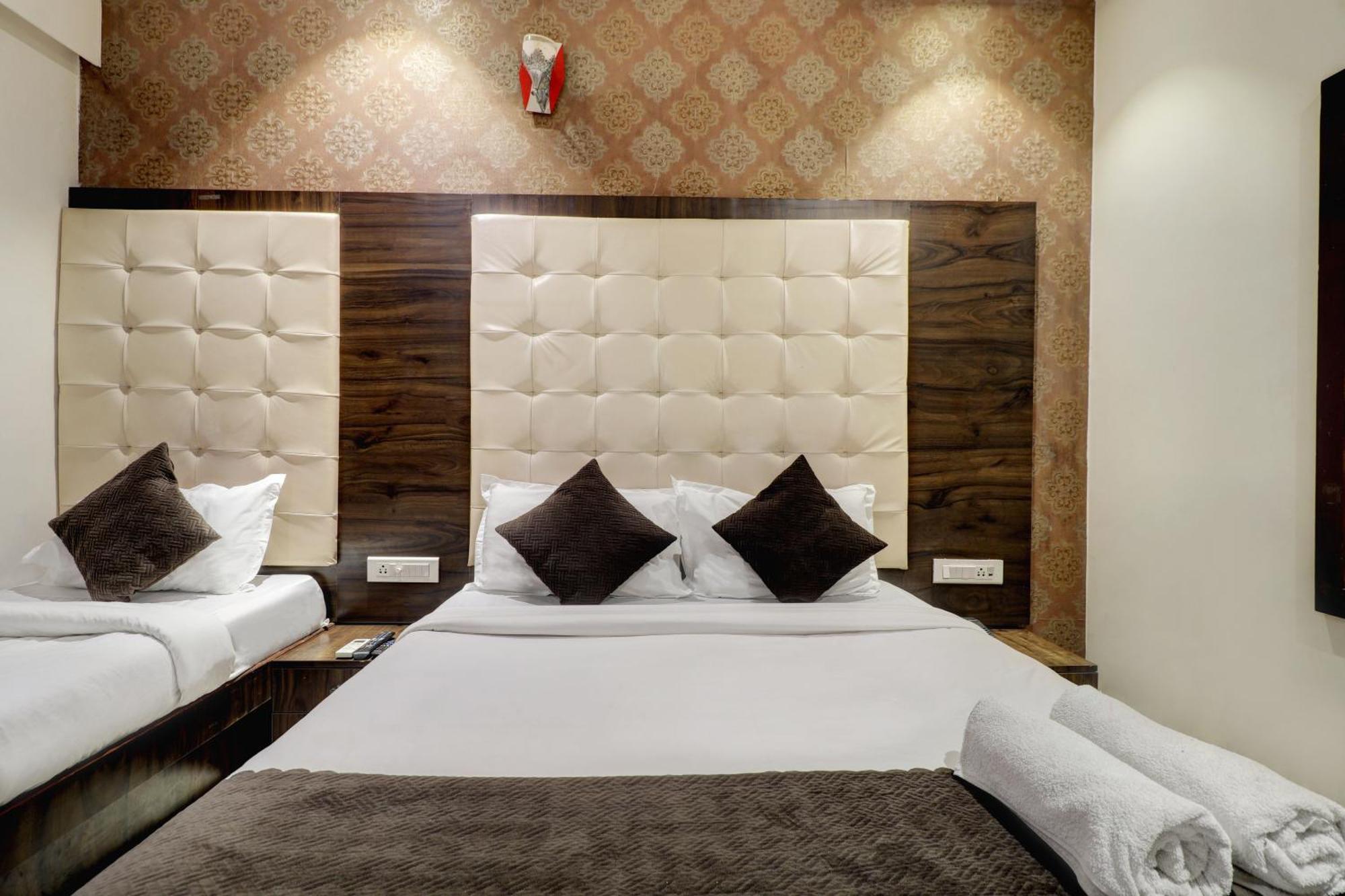 Hotel A. K. International - Fort Mumbai Bagian luar foto