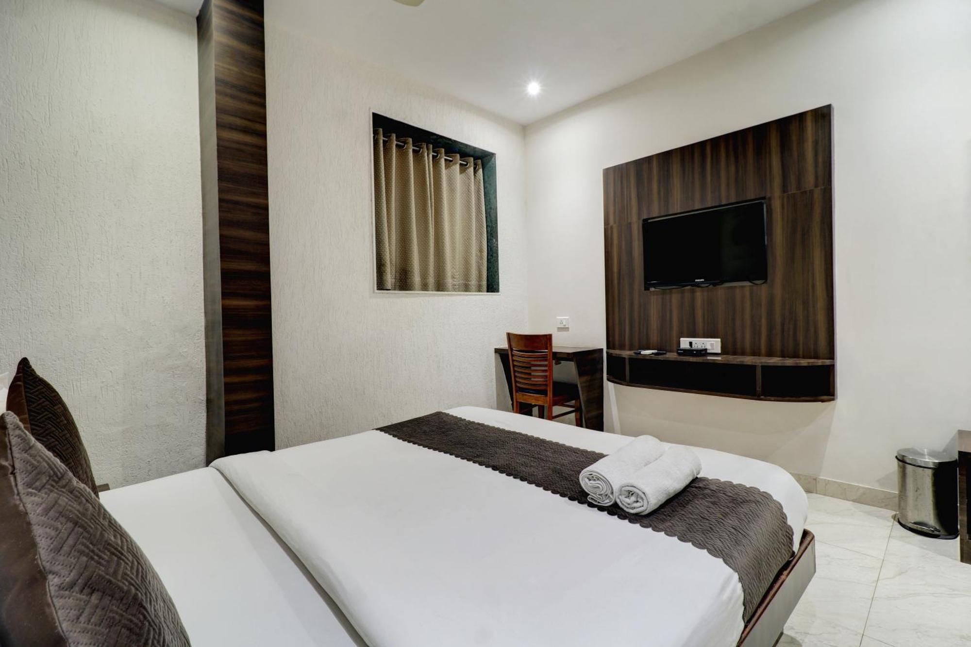 Hotel A. K. International - Fort Mumbai Bagian luar foto