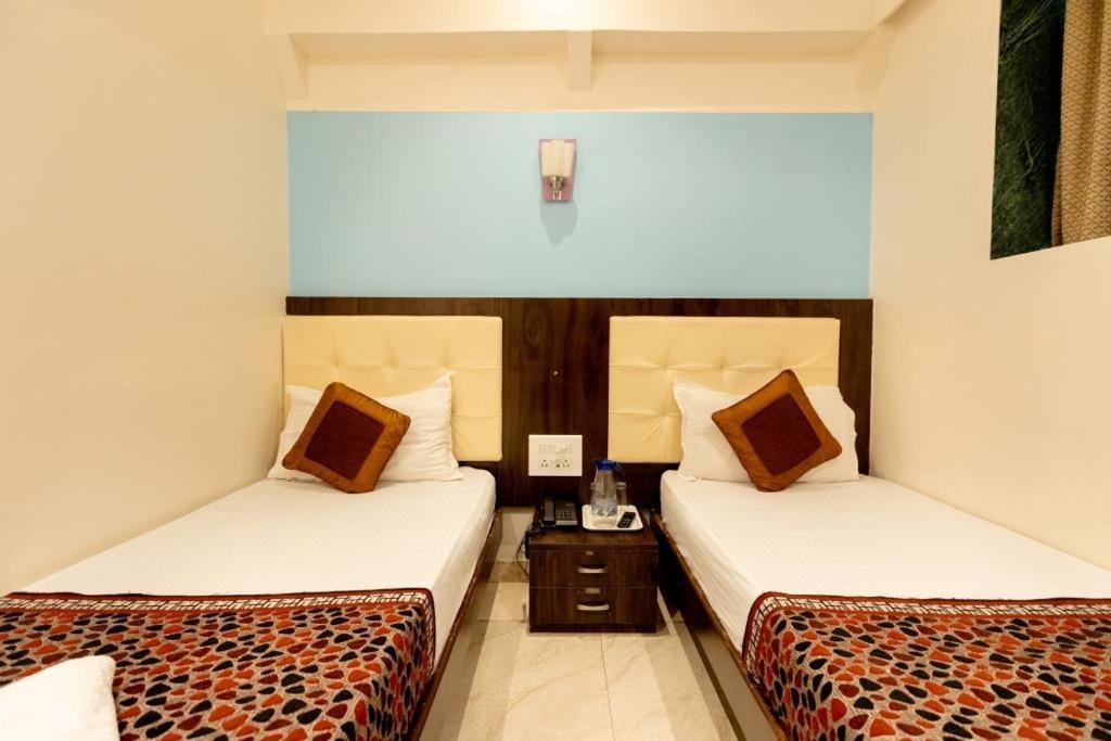 Hotel A. K. International - Fort Mumbai Bagian luar foto