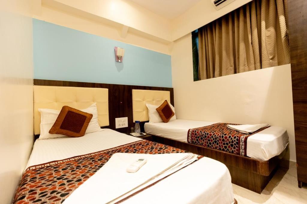 Hotel A. K. International - Fort Mumbai Bagian luar foto