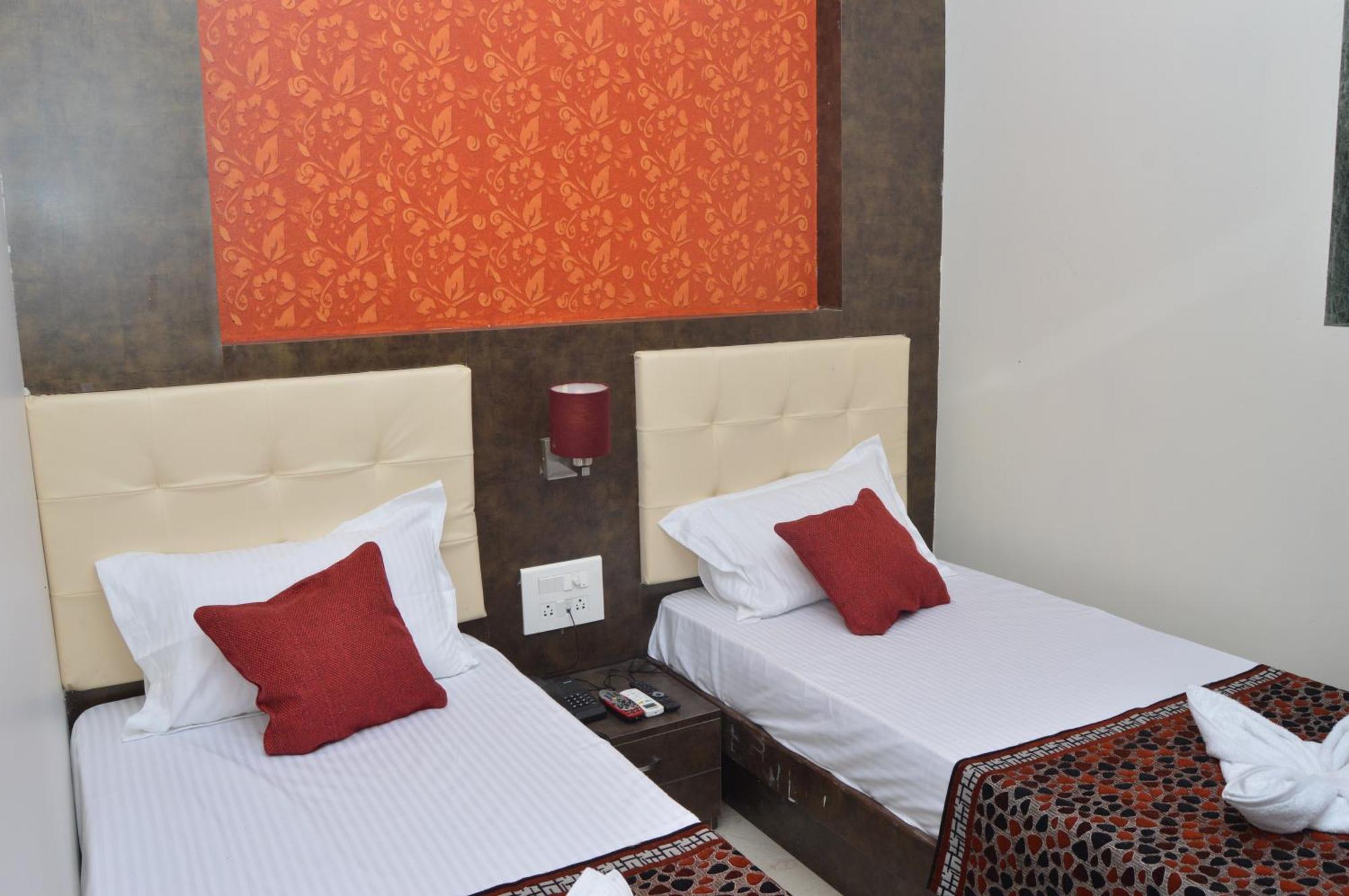 Hotel A. K. International - Fort Mumbai Bagian luar foto