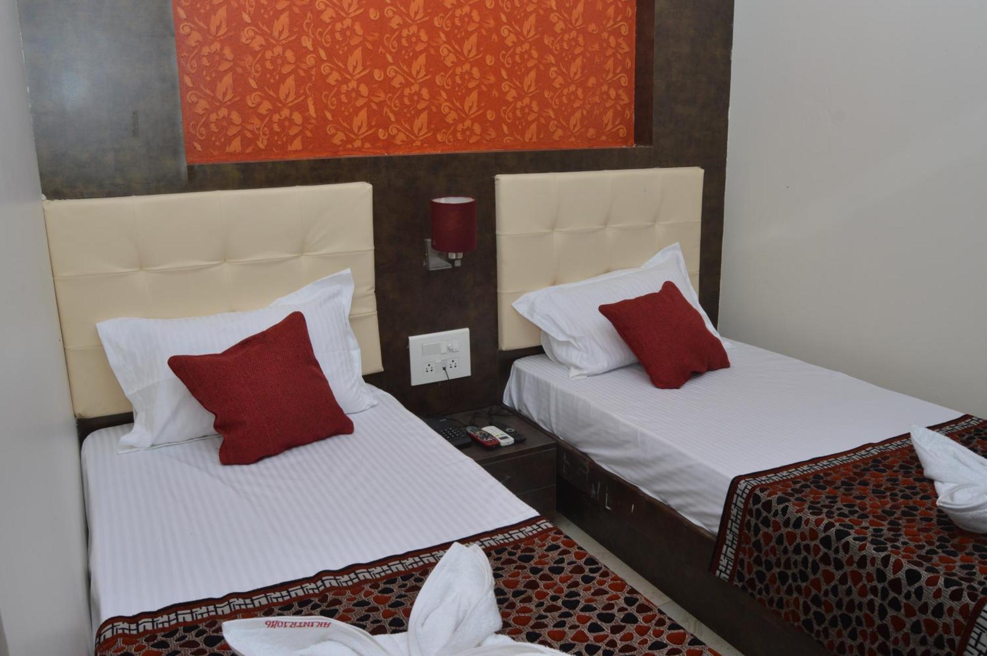 Hotel A. K. International - Fort Mumbai Bagian luar foto