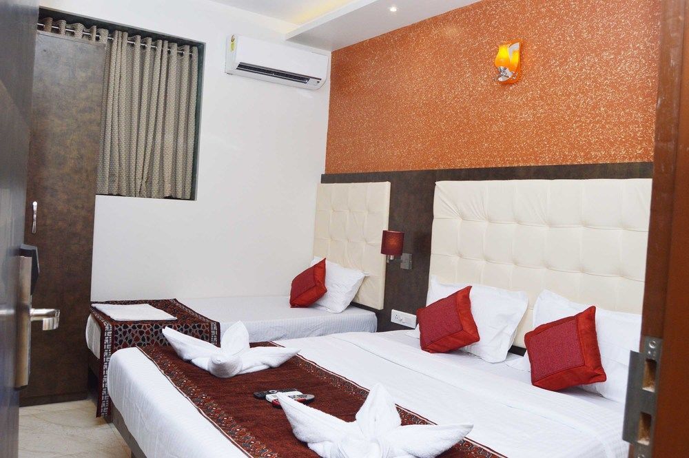 Hotel A. K. International - Fort Mumbai Bagian luar foto